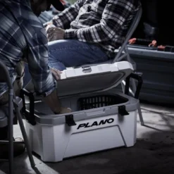 Plano Frost Hard Large Cool Box 30 Liter 18 Plano Frost Hard Large Cool Box 30 Liter -Vistuig Winkel Plano PLAC3200 lifestyle1