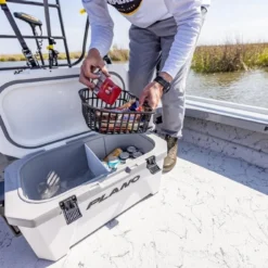 Plano Frost Hard Large Cool Box 30 Liter 19 Plano Frost Hard Large Cool Box 30 Liter -Vistuig Winkel Plano PLAC3200 lifestyle2